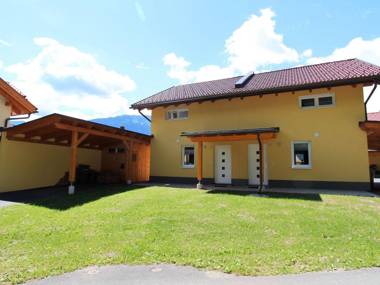 Luxurious Chalet in Kötschach-Mauthen near Ski Area