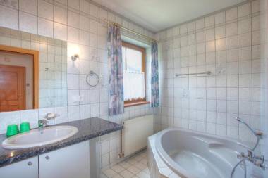 Ferienhaus Christina & Haus Dr. Krainer