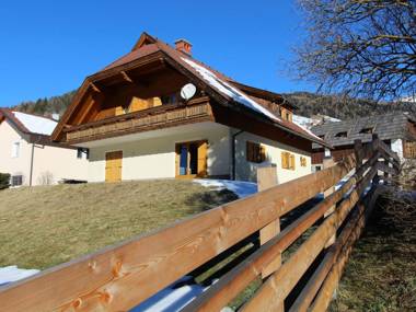 Gorgeous Holiday Home near Ski Area in Bad Kleinkirchheim