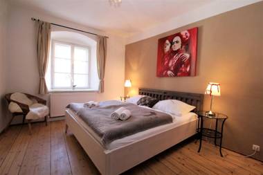 Apartment Glockenspiel by Apartment Managers