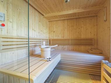 Lush Apartment in Kaprun with Sauna Hot Tub & Views