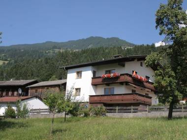 Spacious Apartment in Hart im Zillertal with Balcony
