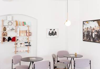 Kai 36 - Hotel zwischen Fels und Fluss