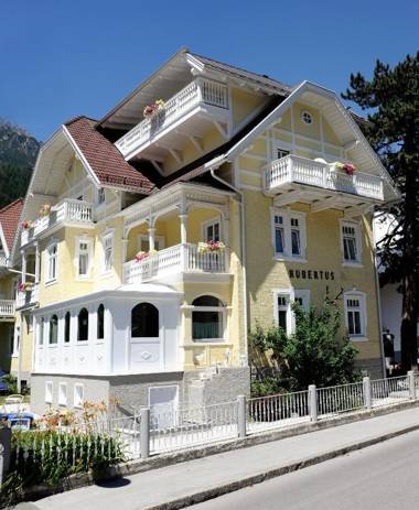 Hotel Garni Hubertus-Nostalgie & Charme