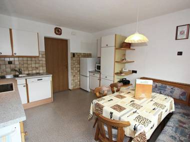 Modern Holiday Home in Fügen near Ski Area