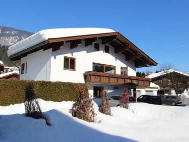 Modern Holiday Home in Fieberbrunn with Sauna