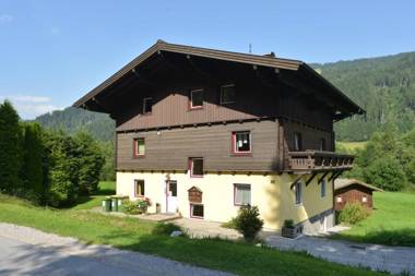 Kesselgrubs Apartements Ski & Badeglück