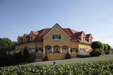 Ferienhof Uhudler-Arkaden