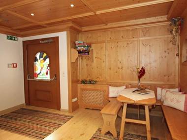 Spacious Apartment in Kaltenbach with Sauna