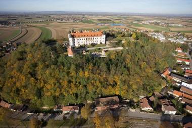GästeHAUS & HOFladen Familie Öllerer