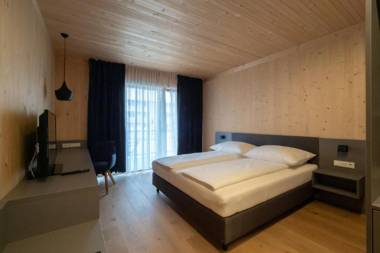 GästeHAUS & HOFladen Familie Öllerer