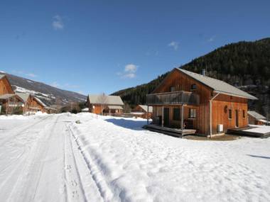 Wooden Chalet in Styria by the Lake