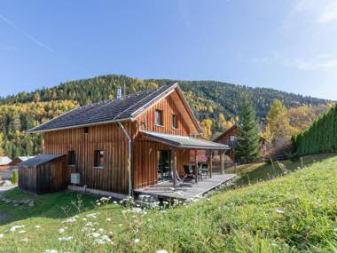 Quaint Family Chalet in Stadl an der Mur near Ski Area