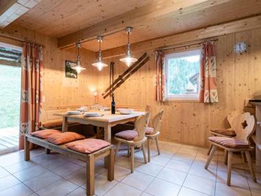 Quaint Family Chalet in Stadl an der Mur near Ski Area