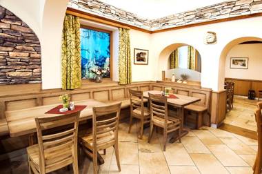 Gasthof Zum Niederhaus - Familie Perthold