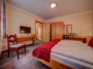 Dorf Hotel Grüner Baum