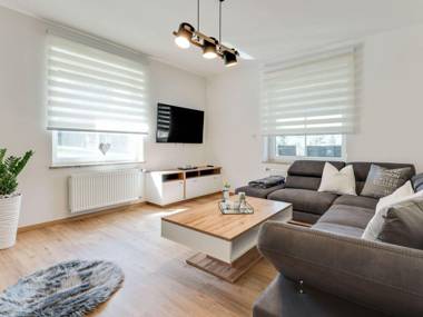 Garden-View Mansion in Köttmannsdorf with Balcony