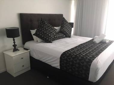 South Pacific Plaza - Official