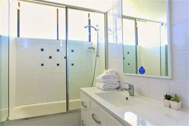 Capricorn One Beachside Holiday Apartments - Official