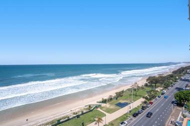 Pacific Plaza Apartments