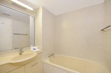 Surfers Beach Holiday Apartments