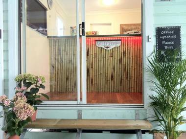 La Costa Beachside Motel