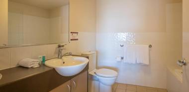 Broadbeach Savannah Resort