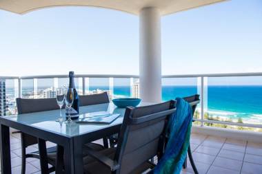 Oscar On Main Beach Resort