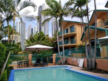 Karana Palms Self Contained Apartments