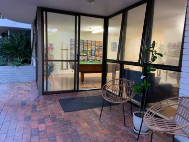 Burleigh Gardens North Hi-Rise Holiday Apartments