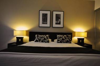 Chancellor Lakeside Apartments