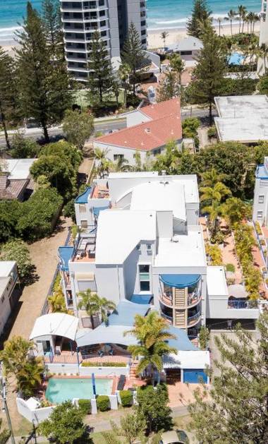 Surfers Beach Resort One