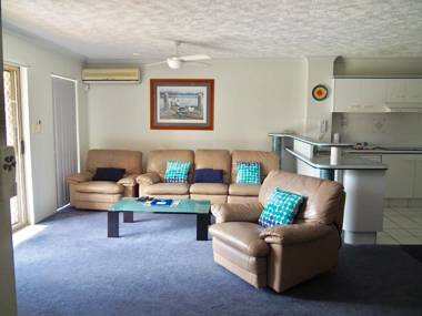 Oceanside Cove Holiday Apartments