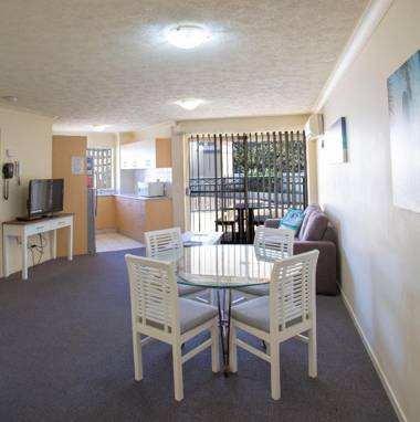 Golden Riviera Absolute Beachfront Resort