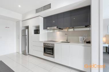 Gold Coast Private Apartments - H Residences Surfers Paradise