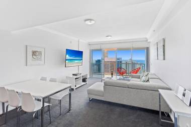 Holiday Holiday Chevron Renaissance Apartments