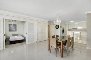 Moroccan Resort - HR Surfers Paradise