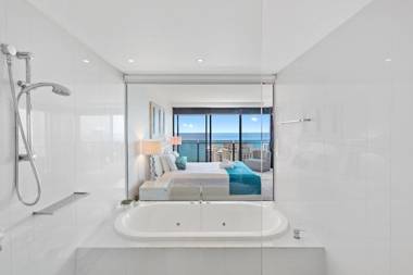 Holiday Holiday Circle On Cavill Apartments