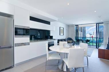 Oracle Resort Broadbeach - GCLR