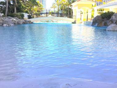 PeepSleep Chevron Towers