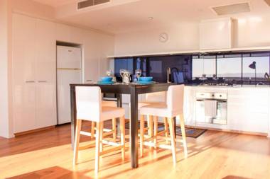 Circle On Cavill Surfers Paradise Apartments-Holiday Paradise