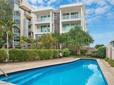 Solaya Unit 6 - Absolute beachfront apartment in Tugun Gold Coast