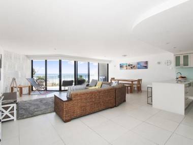 THE ROCKS RESORT UNIT 3C