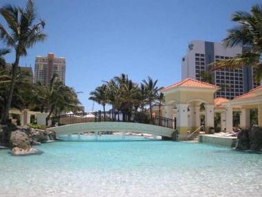 The Towers of Chevron Renaissance - Holidays Gold Coast