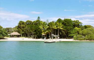 Coomera Houseboats