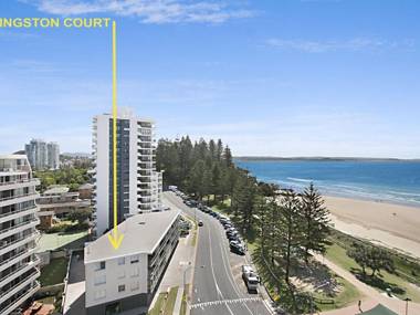 Kingston Court unit 11 - Beachfront unit easy walk to clubs cafes and restaurants
