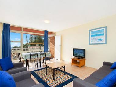 Beach Lodge unit 9 - Greenmount Beach Coolangatta