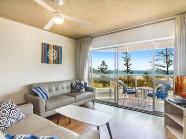 Kooringal unit 24 - Beachfront and centrally located between Tweed heads and Coolangatta