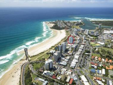 Ocean Plaza Unit 835 - Beachfront in Central Coolangatta