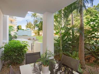 Bay Apartments unit 10 - Easy walk to Coolangatta and Tweed Heads